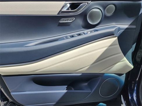 New 2025 Genesis GV80 3.5T Prestige image 7