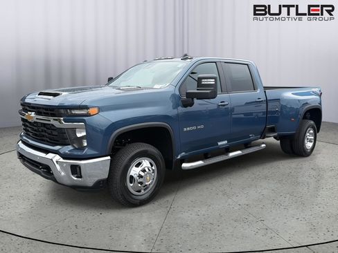 New 2026 Chevrolet Silverado 3500 LT w/ All Star Edition AWD/4WD image 1