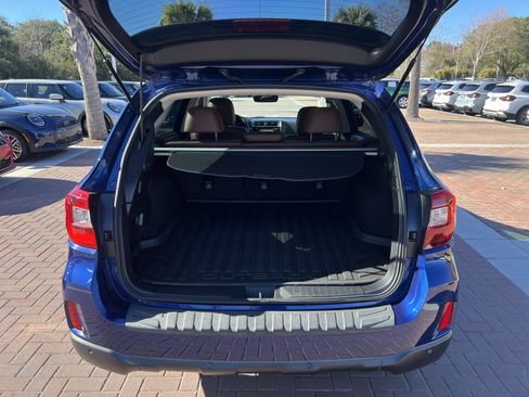 Used 2017 Subaru Outback 3.6R Touring image 33