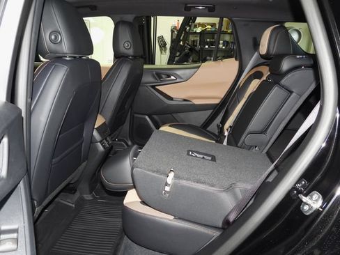 New 2026 Chevrolet Equinox ACTIV w/ Convenience Package III FWD image 39