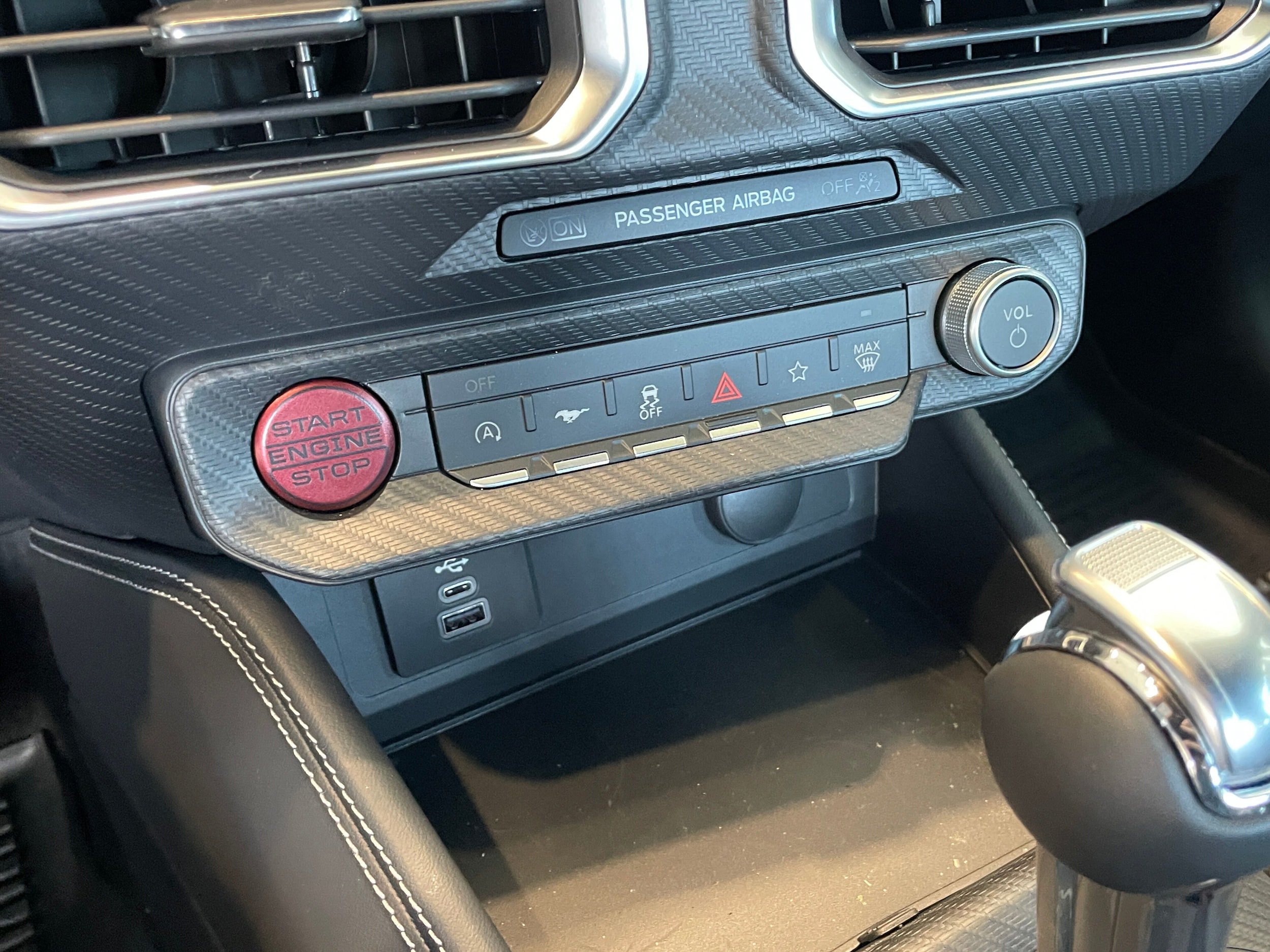 New 2026 Ford Mustang GT Premium w/ GT Performance Package RWD image 5