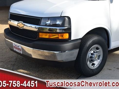 New 2025 Chevrolet Express 2500 Work Van w/ Enhanced Convenience Package image 26