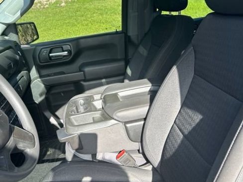 Used 2023 Chevrolet Silverado 1500 Custom w/ LPO, Dark Essentials Package RWD image 4