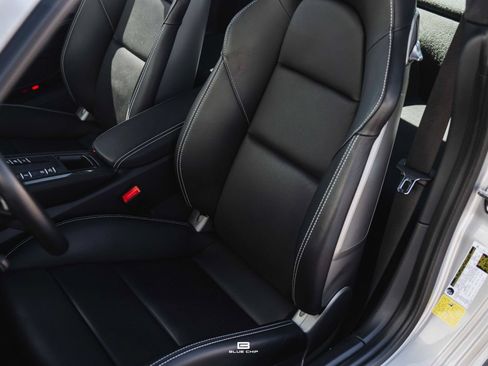 Used 2016 Porsche 911 R RWD image 32