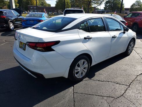 Used 2021 Nissan Versa S image 5