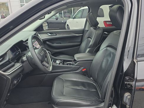 Used 2023 Jeep Grand Cherokee 4WD 4xe image 10