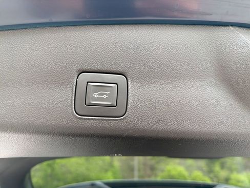 Used 2023 Chevrolet TrailBlazer ACTIV w/ Sun and Liftgate Package AWD/4WD image 32