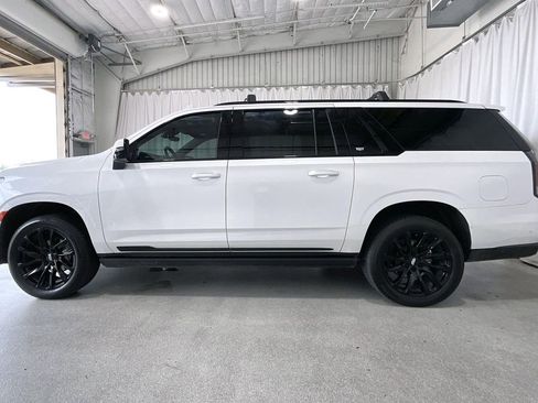 Used 2023 Cadillac Escalade ESV Sport w/ LPO, ONYX Package image 26