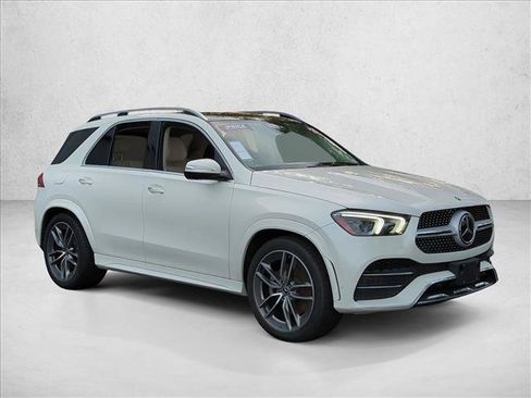 Certified 2021 Mercedes-Benz GLE 580 4MATIC image 3