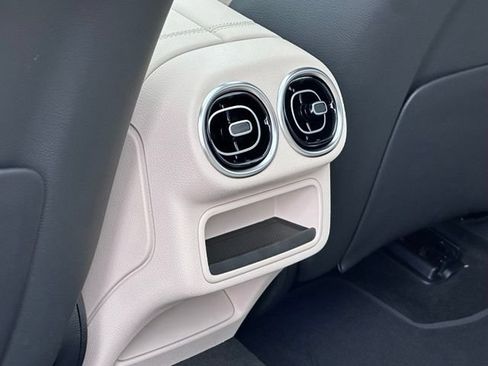 New 2026 Mercedes-Benz GLC 300 4MATIC image 32