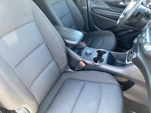 Used 2024 GMC Terrain SLE FWD image 11