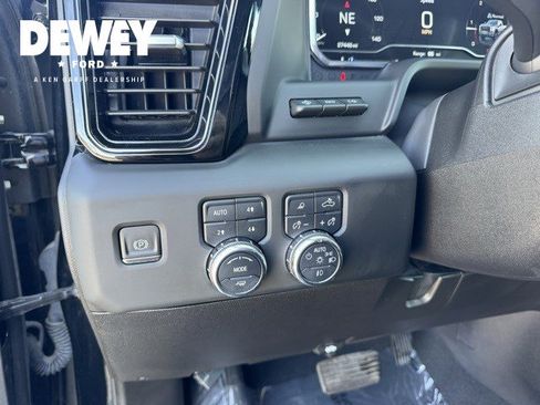 Used 2024 GMC Sierra 2500 AT4 w/ AT4 Premium Plus Package image 14