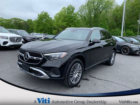 Used 2024 Mercedes-Benz GLC 300 4MATIC image 4