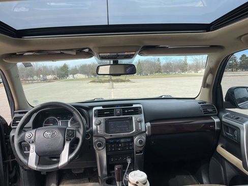 Used 2014 Toyota 4Runner Limited image 13