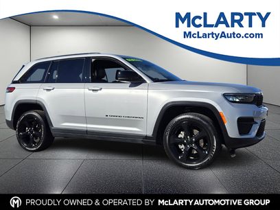 Used 2023 Jeep Grand Cherokee Altitude