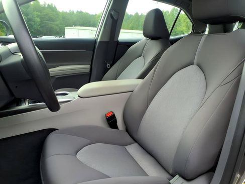 Used 2023 Toyota Camry LE FWD image 14