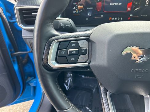 Used 2025 Ford Mustang Premium RWD image 15