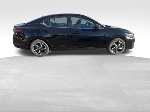 Used 2024 Nissan Sentra SV image 8