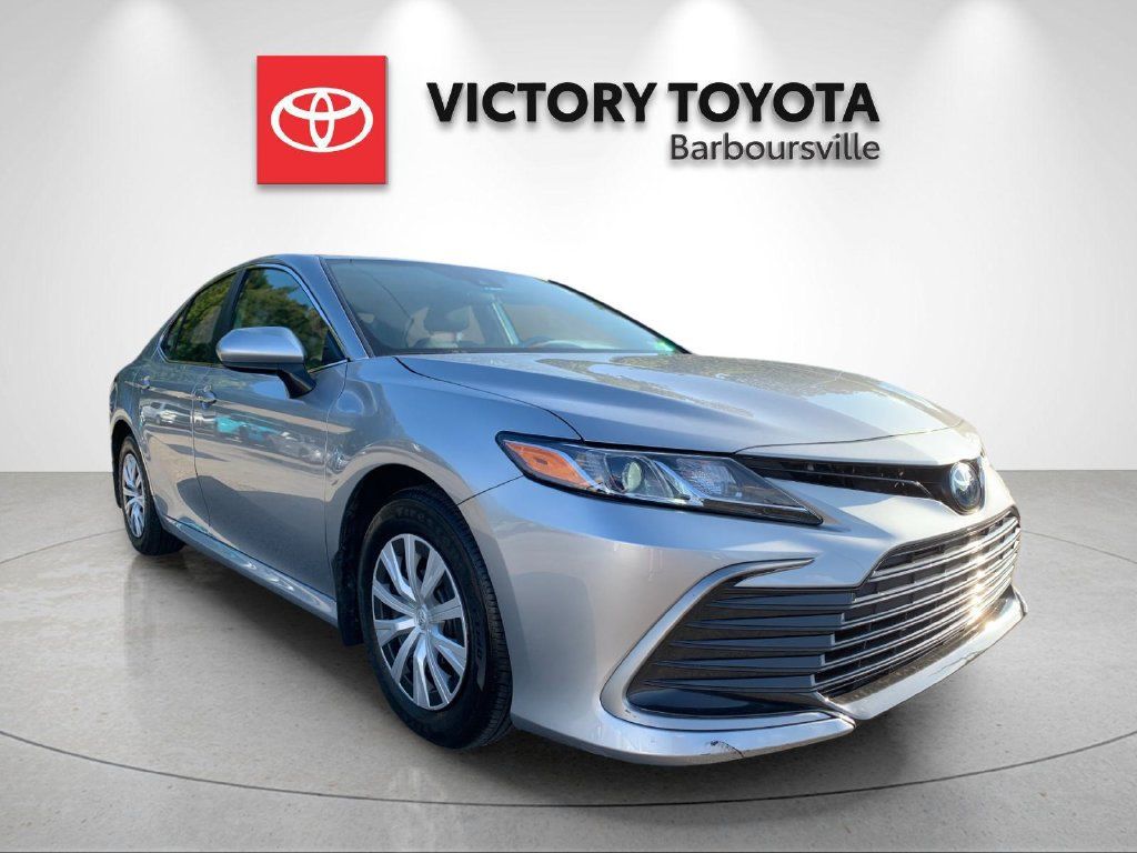Used 2024 Toyota Camry LE FWD image 5