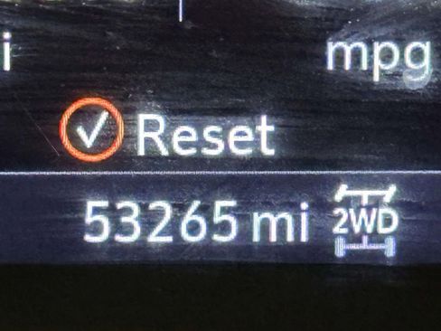 Used 2021 Chevrolet TrailBlazer RS w/ Technology Package image 30