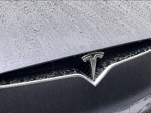 Used 2021 Tesla Model X Long Range image 27