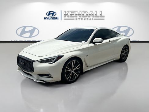 Used 2020 INFINITI Q60 3.0t Luxe w/ Cargo Package RWD image 3