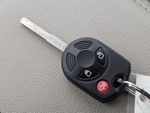 Used 2018 Ford Escape SE w/ Ford Safe & Smart Package image 31