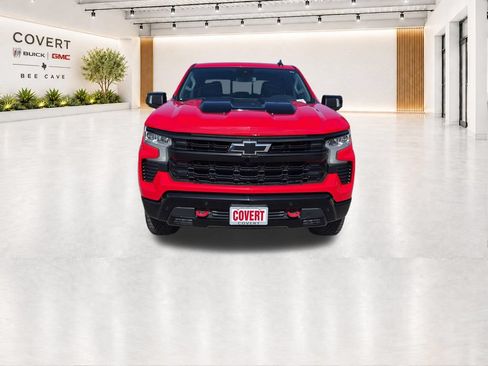 Used 2024 Chevrolet Silverado 1500 LT Trail Boss w/ Convenience Package II AWD/4WD image 3