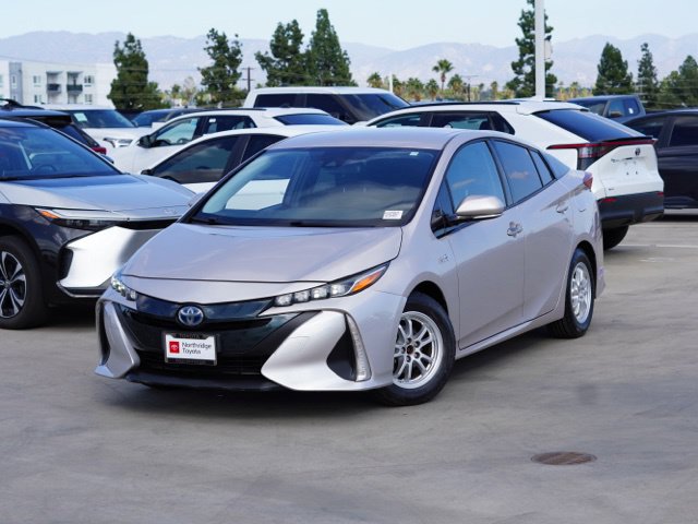 Used 2019 Toyota Prius Prime Premium w/ Carpet Mat Package FWD image 3