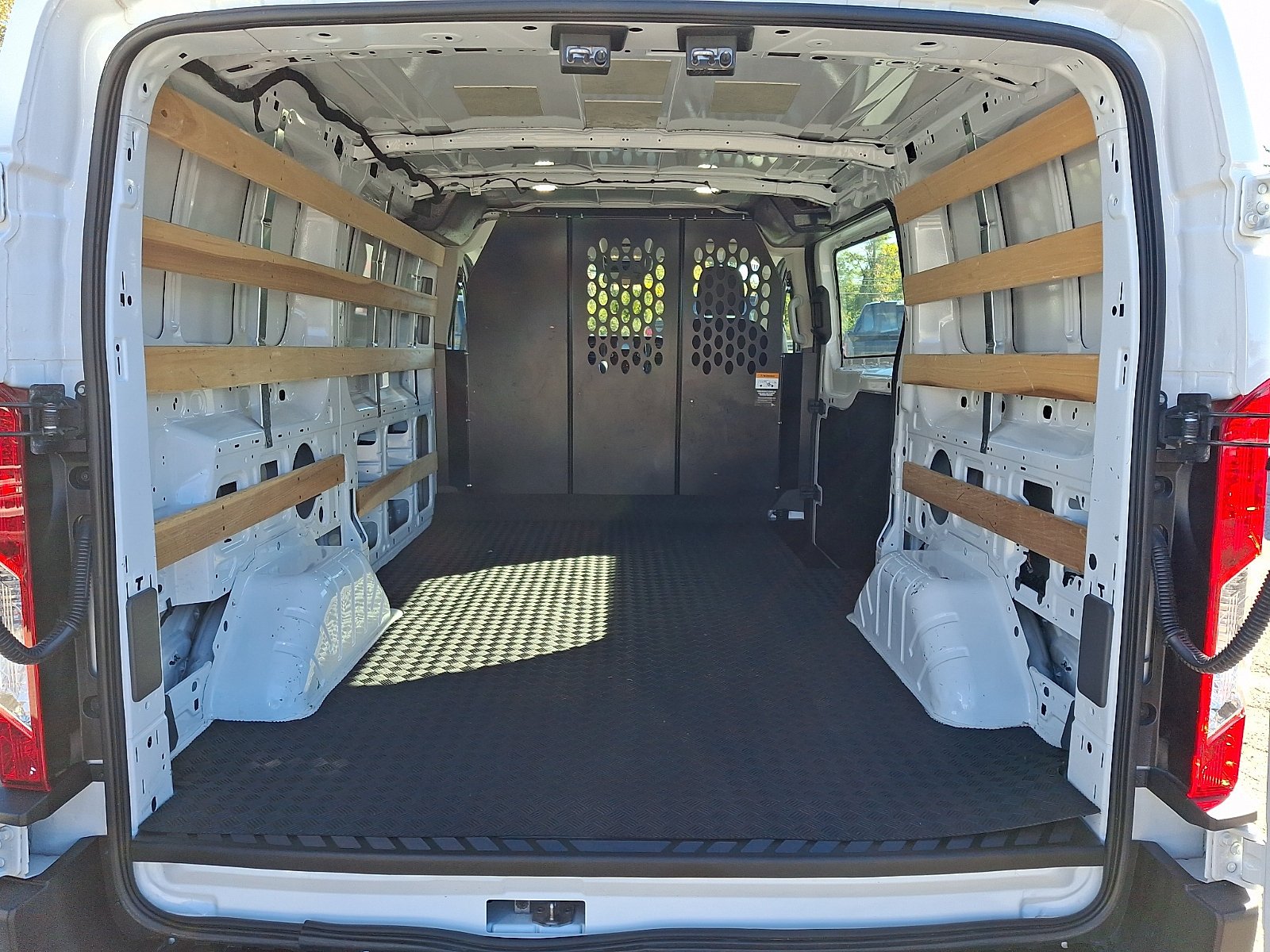 Certified 2025 Ford Transit 250 Low Roof w/ Exterior Upgrade Package RWD image 31