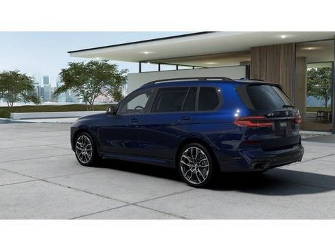 New 2027 BMW X7 xDrive40i w/ Executive Package AWD/4WD image 2
