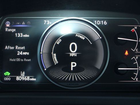 Used 2022 Lexus UX 250h w/ Accessory Package (Z2) AWD/4WD image 19