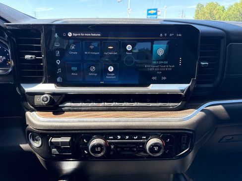 Used 2023 Chevrolet Silverado 1500 LT AWD/4WD image 18