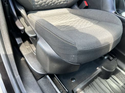 Used 2019 Chevrolet Equinox LT AWD/4WD image 15