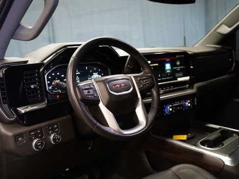 Used 2024 GMC Sierra 3500 SLT w/ SLT Convenience Package AWD/4WD image 15