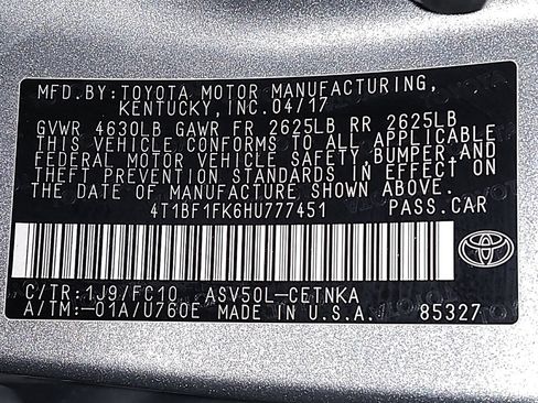 Used 2017 Toyota Camry LE image 33