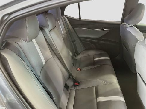 Used 2025 Toyota Camry SE FWD image 26
