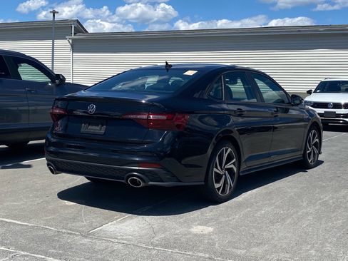 Certified 2022 Volkswagen Jetta GLI Autobahn FWD image 3