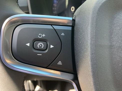 New 2026 Volvo XC40 B5 Ultra w/ Protection Package Premier AWD/4WD image 28