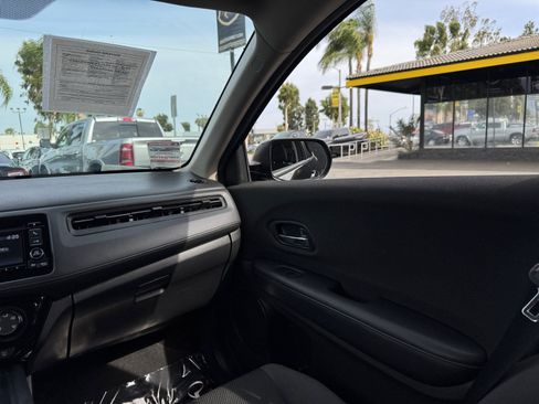 Used 2022 Honda HR-V LX image 22