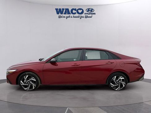 Used 2025 Hyundai Elantra Sport image 13
