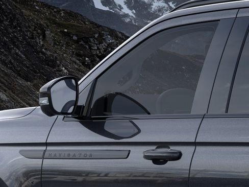 New 2026 Lincoln Navigator Reserve AWD/4WD image 20
