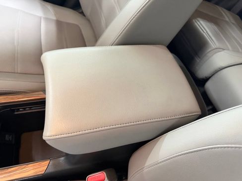 Used 2022 Honda CR-V Touring image 22