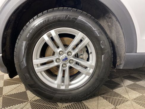 Used 2020 Ford Explorer XLT w/ Equipment Group 202A image 17