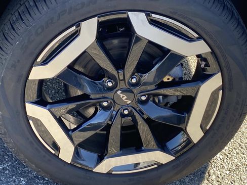 Used 2025 Kia Telluride S AWD/4WD image 30