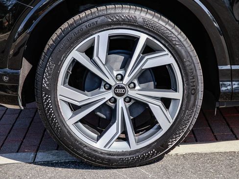 Certified 2023 Audi Q4 e-tron Premium Plus w/ Premium Plus image 9