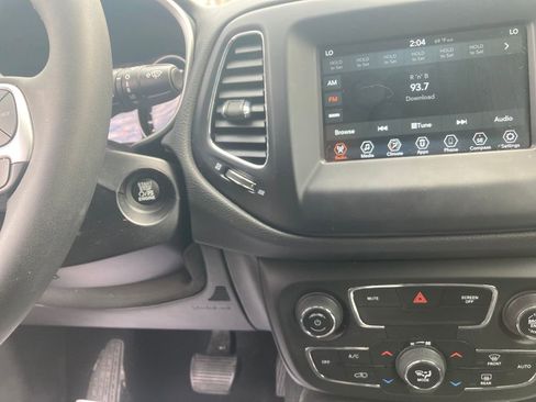 Used 2021 Jeep Compass Latitude AWD/4WD image 22
