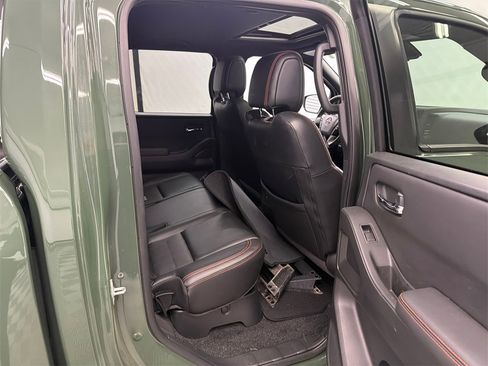 Used 2023 Nissan Frontier PRO-4X w/ Pro-4X Premium Package image 16