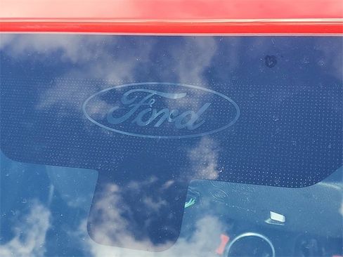 Used 2018 Ford Mustang Coupe image 28