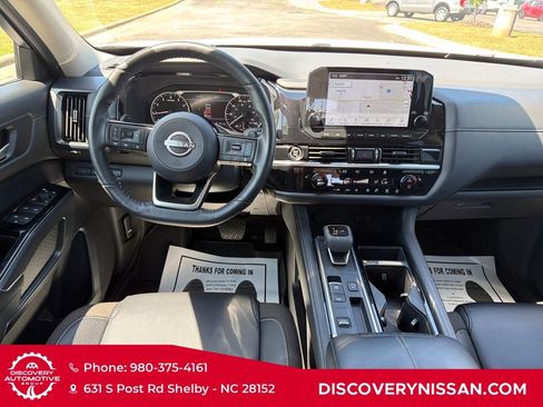 Certified 2024 Nissan Pathfinder SL FWD image 31